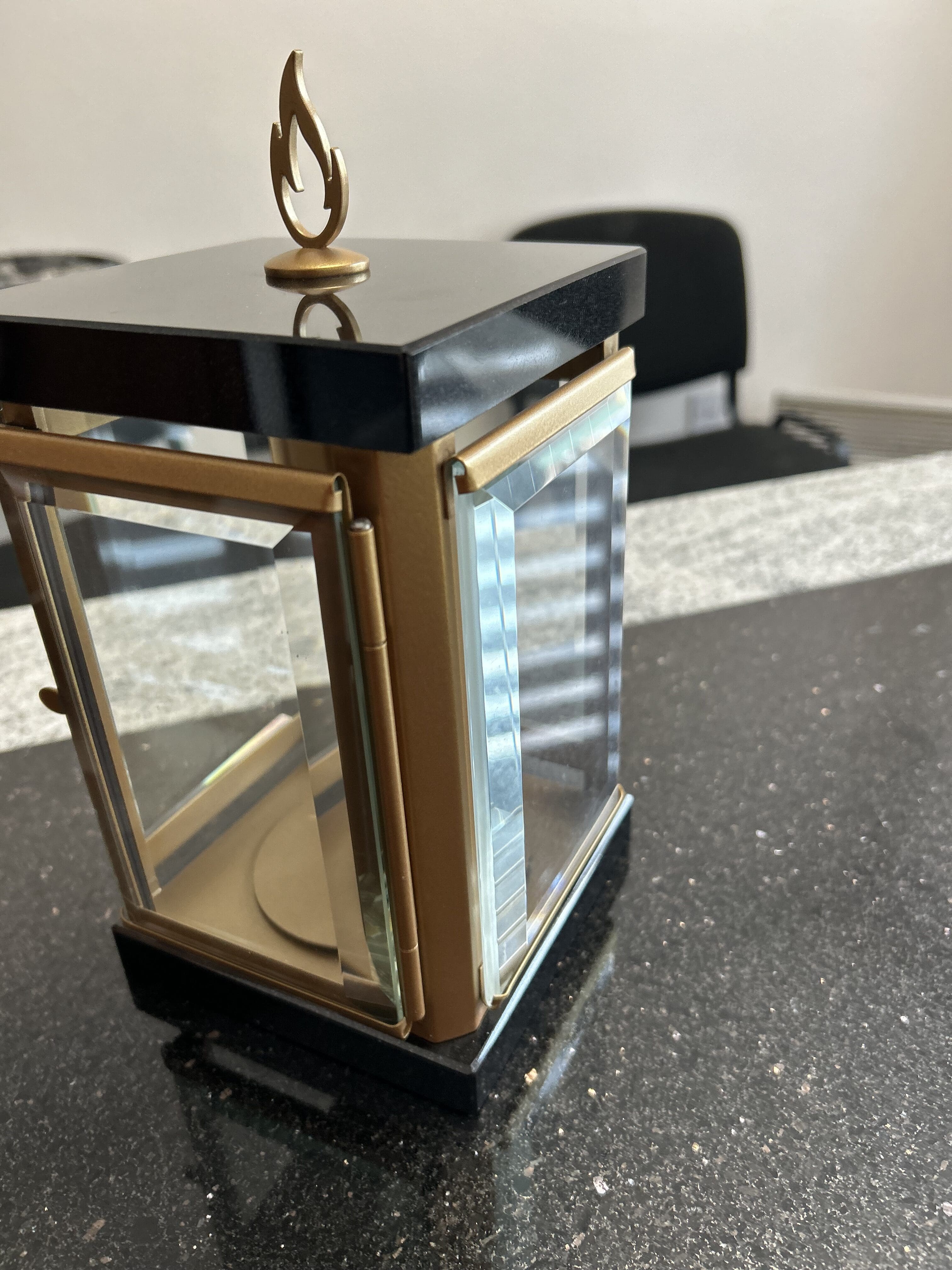 Lampion granitowy granit+stal nierdzewna złota krzyżyk - obrazek 3