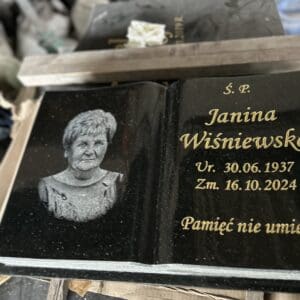 Książka granitowa z grawerowanym zdjęciem