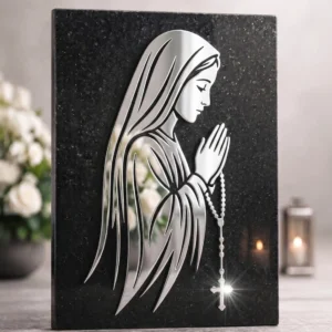 Maryja modląca się z różańcem ze stali nierdzewnej